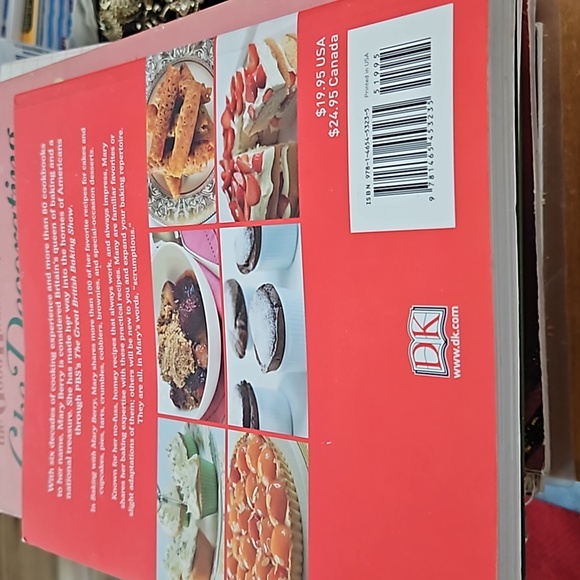 Baking With Mary Berry Cookbook - Picture 2 of 3